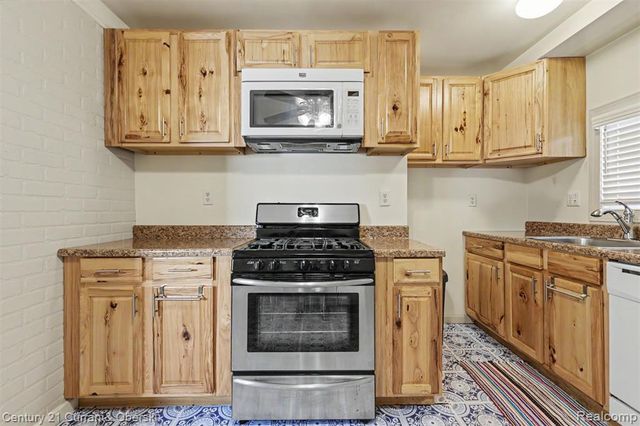 19145 Wall Street, Melvindale, MI 48122
