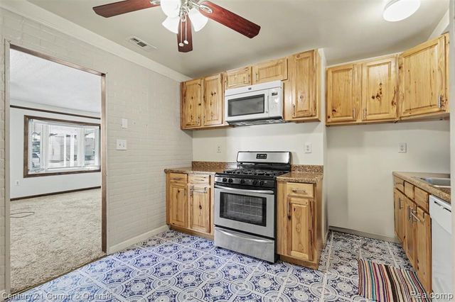 19145 Wall Street, Melvindale, MI 48122
