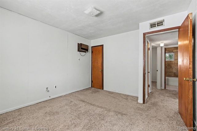 19145 Wall Street, Melvindale, MI 48122