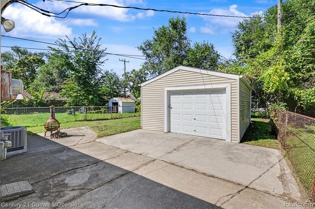 19145 Wall Street, Melvindale, MI 48122