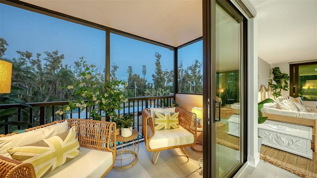 4900 OCEAN BOULEVARD 304, Sarasota, FL 34242