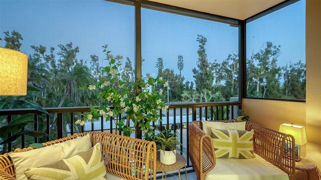 4900 OCEAN BOULEVARD 304, Sarasota, FL 34242