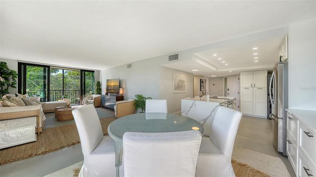 4900 OCEAN BOULEVARD 304, Sarasota, FL 34242