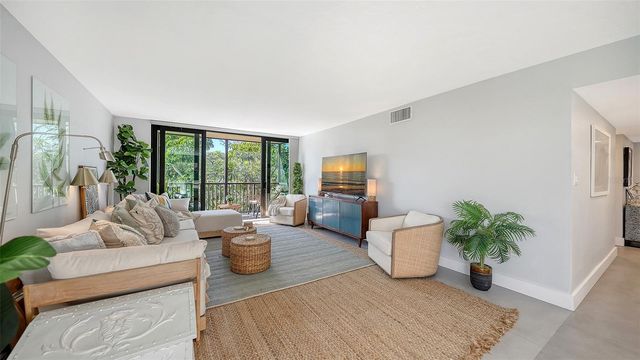 4900 OCEAN BOULEVARD 304, Sarasota, FL 34242