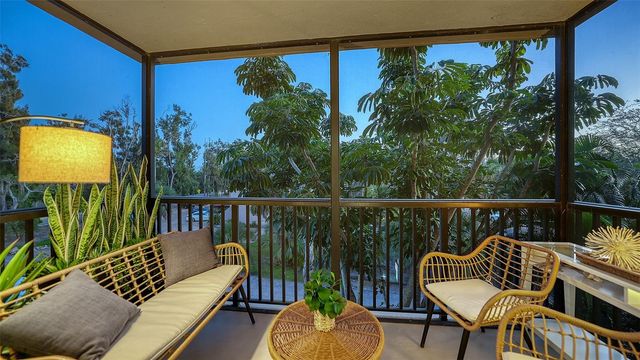 4900 OCEAN BOULEVARD 304, Sarasota, FL 34242