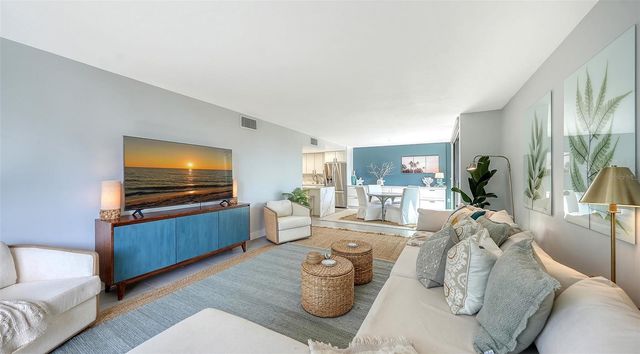 4900 OCEAN BOULEVARD 304, Sarasota, FL 34242