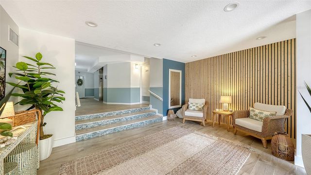 4900 OCEAN BOULEVARD 304, Sarasota, FL 34242