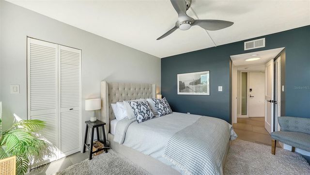 4900 OCEAN BOULEVARD 304, Sarasota, FL 34242