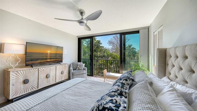 4900 OCEAN BOULEVARD 304, Sarasota, FL 34242