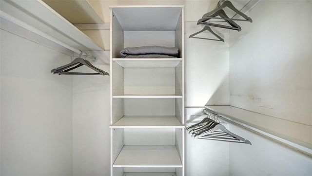 4900 OCEAN BOULEVARD 304, Sarasota, FL 34242