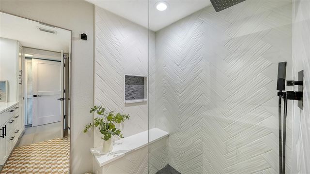 4900 OCEAN BOULEVARD 304, Sarasota, FL 34242