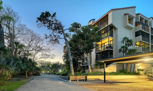 4900 OCEAN BOULEVARD 304, Sarasota, FL 34242