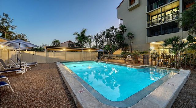 4900 OCEAN BOULEVARD 304, Sarasota, FL 34242