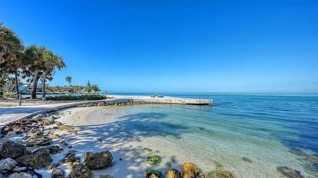 4900 OCEAN BOULEVARD 304, Sarasota, FL 34242