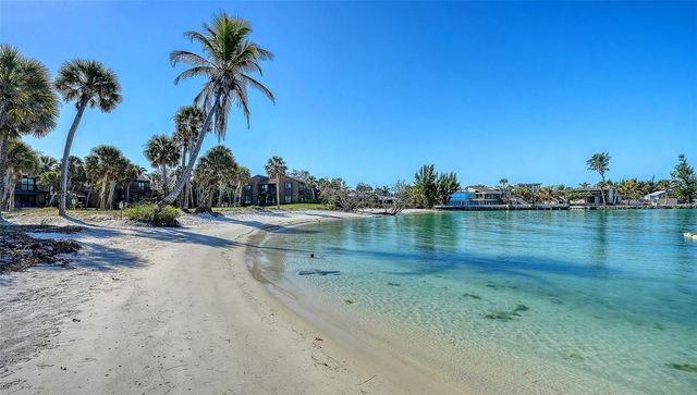 4900 OCEAN BOULEVARD 304, Sarasota, FL 34242