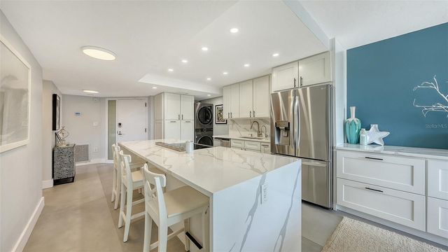 4900 OCEAN BOULEVARD 304, Sarasota, FL 34242