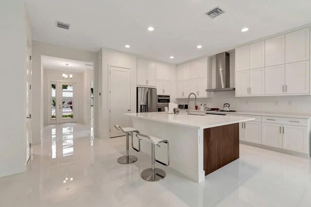 8612 SWINLEY FOREST Way, Boca Raton, FL 33434