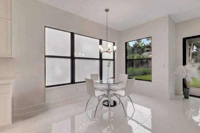 8612 SWINLEY FOREST Way, Boca Raton, FL 33434
