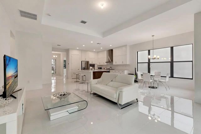 8612 SWINLEY FOREST Way, Boca Raton, FL 33434