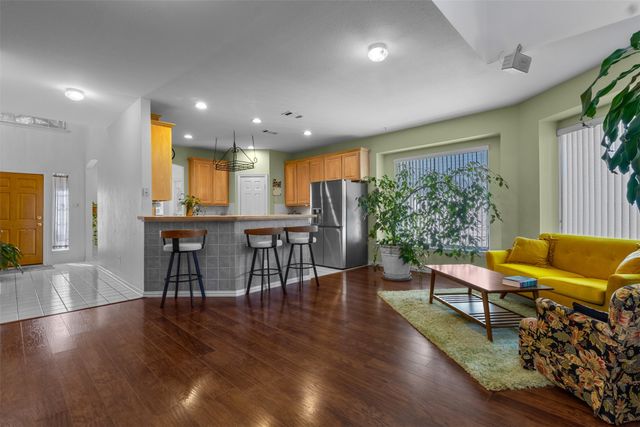 332 Kahala Drive, Dallas, TX 75218