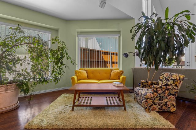332 Kahala Drive, Dallas, TX 75218