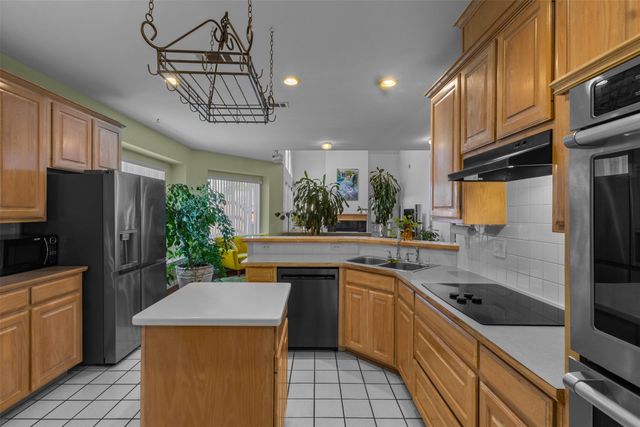 332 Kahala Drive, Dallas, TX 75218