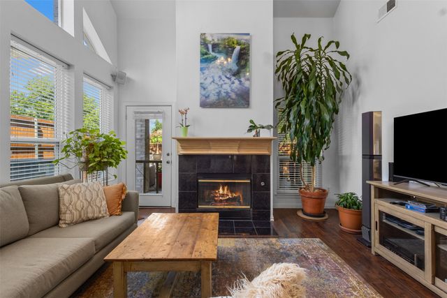 332 Kahala Drive, Dallas, TX 75218