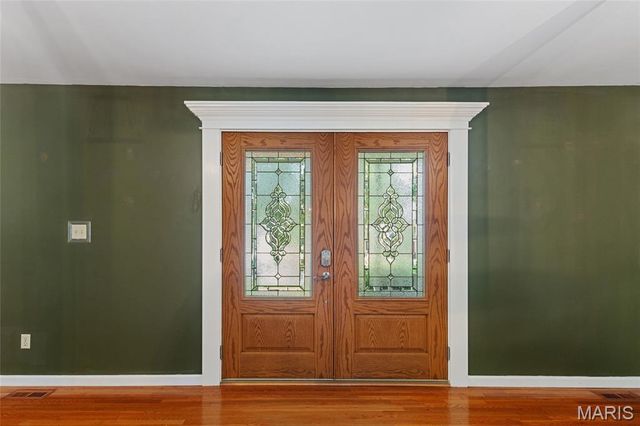 127 Cedar Mill Drive, St Charles, MO 63304