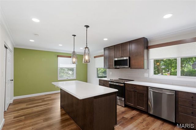 127 Cedar Mill Drive, St Charles, MO 63304