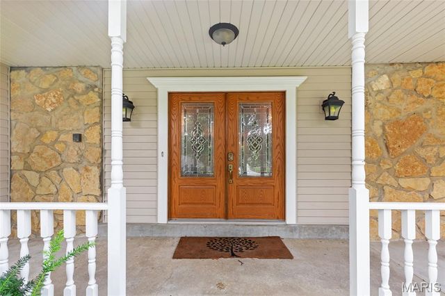 127 Cedar Mill Drive, St Charles, MO 63304