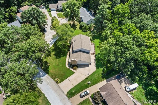 127 Cedar Mill Drive, St Charles, MO 63304
