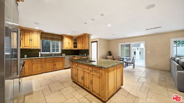 6138 Maryland Drive, Los Angeles, CA 90048