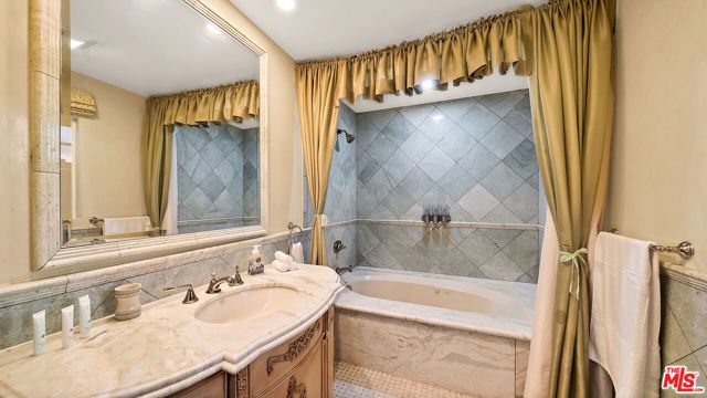 6138 Maryland Drive, Los Angeles, CA 90048