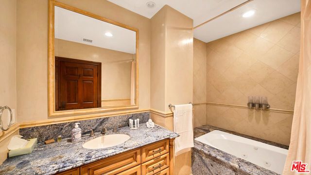 6138 Maryland Drive, Los Angeles, CA 90048