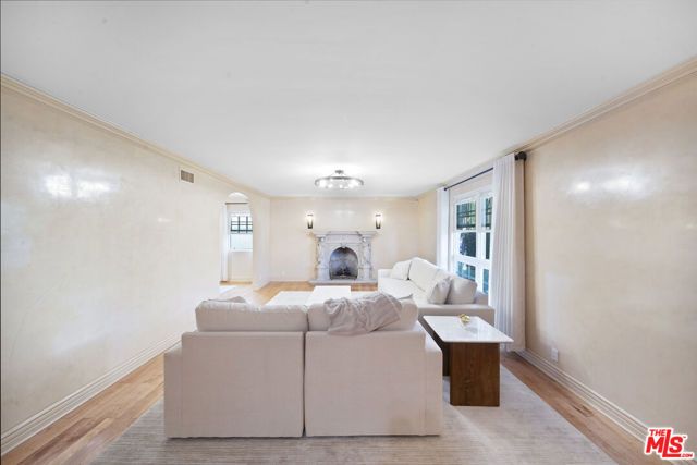 6138 Maryland Drive, Los Angeles, CA 90048