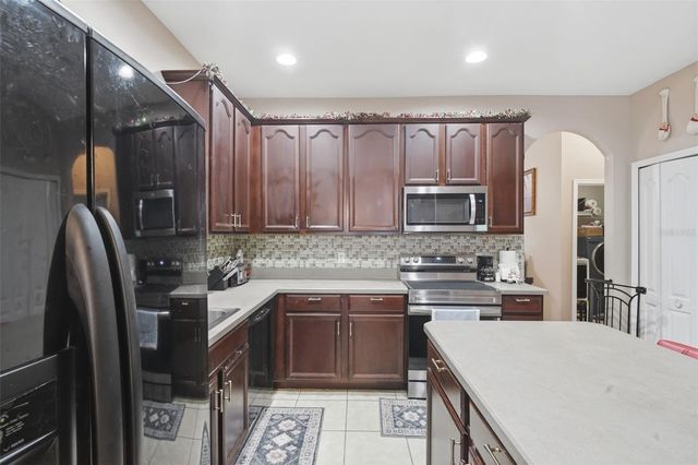 1676 CANOE CREEK FALLS DRIVE, Orlando, FL 32824