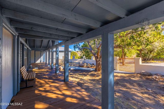 1915 S Cody Loop Road, Oracle, AZ 85623