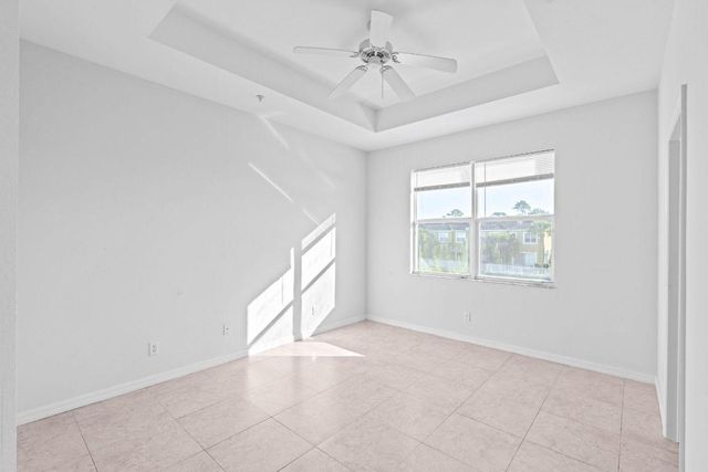 1002 Pipers Cay Drive, West Palm Beach, FL 33415