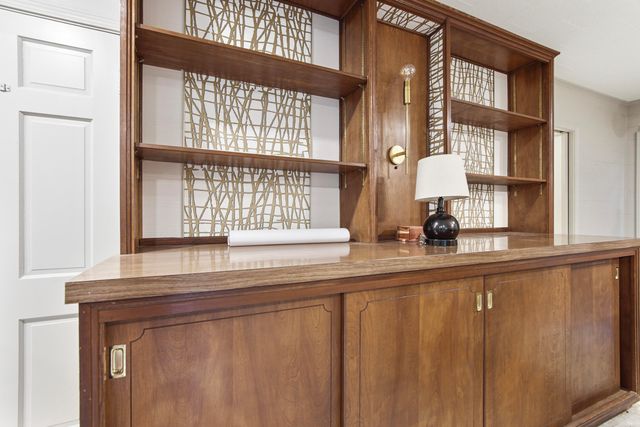 215 E Live Oak Avenue A, Defuniak Springs, FL 32435