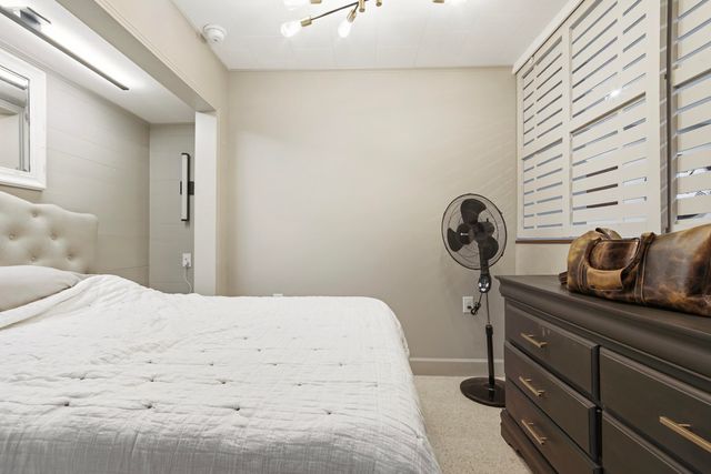 215 E Live Oak Avenue A, Defuniak Springs, FL 32435