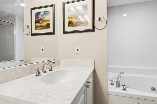 131 Ocean Grande Boulevard 703, Jupiter, FL 33477