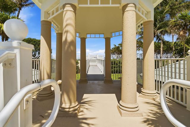 131 Ocean Grande Boulevard 703, Jupiter, FL 33477