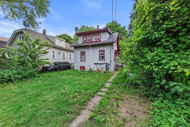 2546 N 53rd STREET, Milwaukee, WI 53210