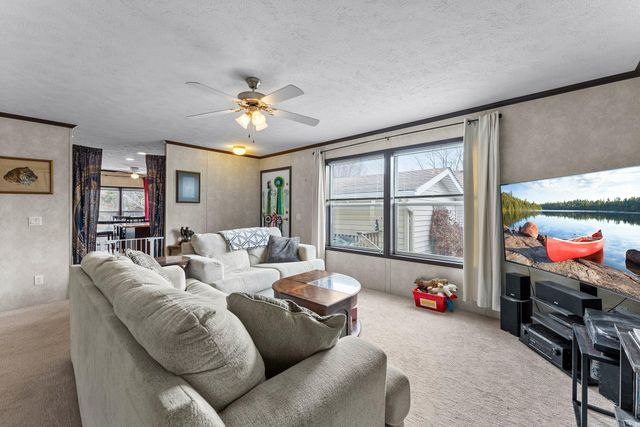 66 Kelly Road, Chaska, MN 55318