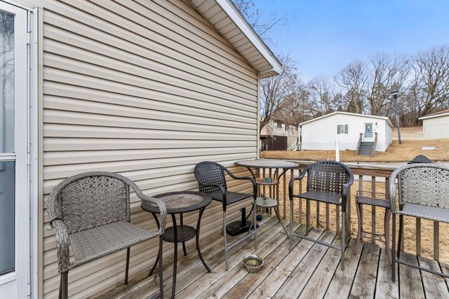 66 Kelly Road, Chaska, MN 55318