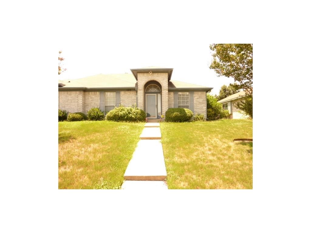 1123 Wentwood Drive, Desoto, TX 75115