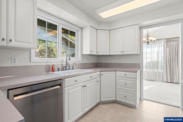 4653 Sunflower Wy NE, Salem, OR 97305