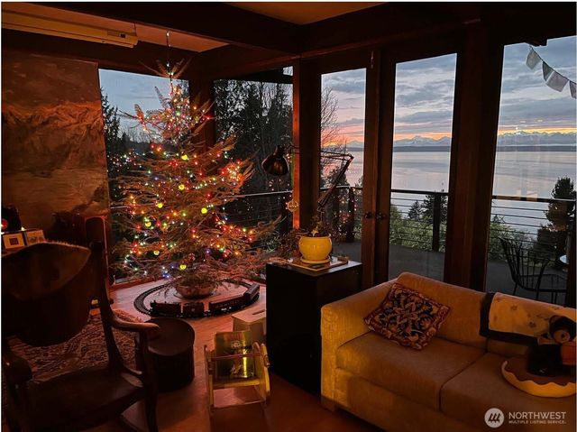 16202 72nd Avenue W, Edmonds, WA 98026