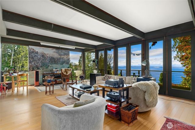 16202 72nd Avenue W, Edmonds, WA 98026