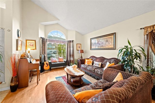 3461 Mountainside, Corona, CA 92882